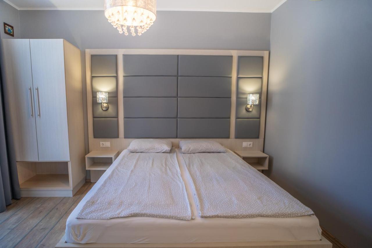 4 Asz Deluxe Apartman Gyula Zewnętrze zdjęcie